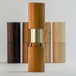 The Iconic Woodacity refillable lipstick will soon be available in 2.0 version, which will be presented at Luxe Pack Monaco, from October 2 to 4, 2023