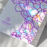 Rissmann creates a vibrant bag thanks to hologram finishing (Photo: Rissmann)